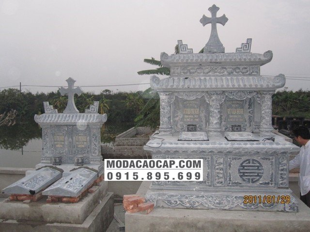 Mộ đá công giáo 4