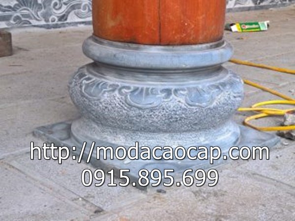 Chan tang cot cho cot go nha tho ho