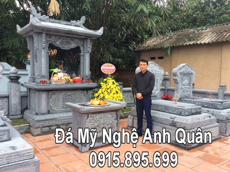Nghe nhan Anh Quan truoc Khu lang mo da DEP tai Bac Giang