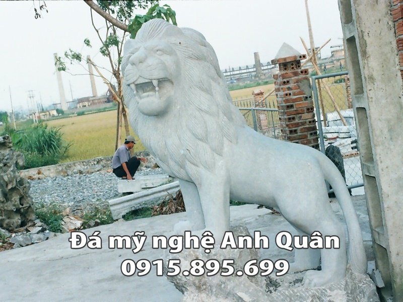 Sư tử đá cho Lâu đài, Biệt thự