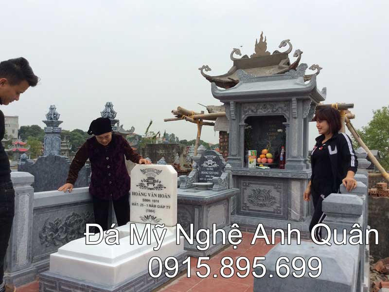 Mộ đá đẹp - Công trình Khu lăng mộ đá để lại bao tình cảm sâu sắc cho Đá mỹ nghệ Anh Quân. Tình cảm của người mẹ già với người con đã khuất của mình.