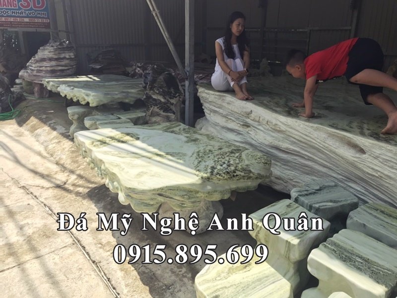 Mau-Ban-ghe-da-dep-cao-cap-nguyen-khoi-2-1