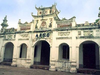 Chua nhot Trung tang lon nhat o Viet Nam