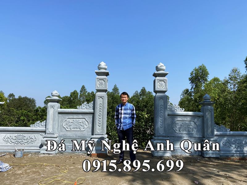 Nghe nhan tre Anh Quan chup anh luu niem tai Khu Lang Mo