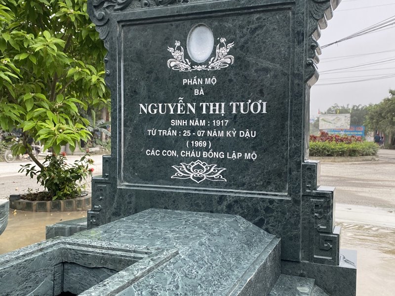 Phan Bia Mo va ten duoc tram khac ky luong hinh anh Song Long trau nguyet