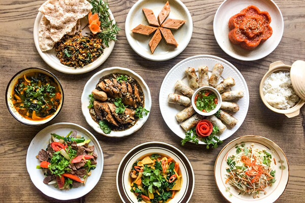 Mâm cơm chay cúng 49 ngày