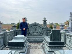 Mau Cuon thu da chu Tam cho lang mo da gia dinh