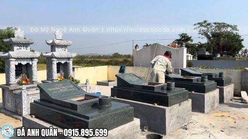 Mẫu mộ Granit đơn giản, tinh tế, độ sáng bóng cao.
