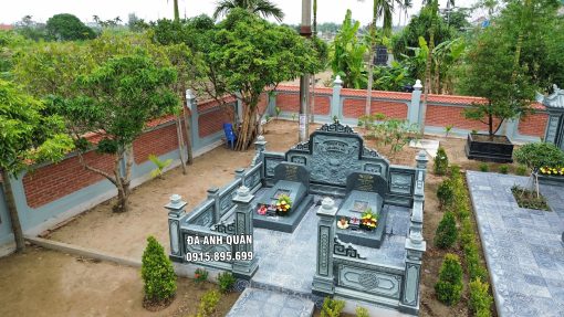 Siêu lăng mộ với khu lăng mộ riêng cho phần mộ của Ông Bà