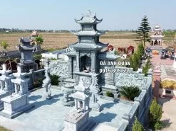 Khu Lăng Mộ đá gia đình cần được bảo dưỡng, vệ sinh hàng năm.
